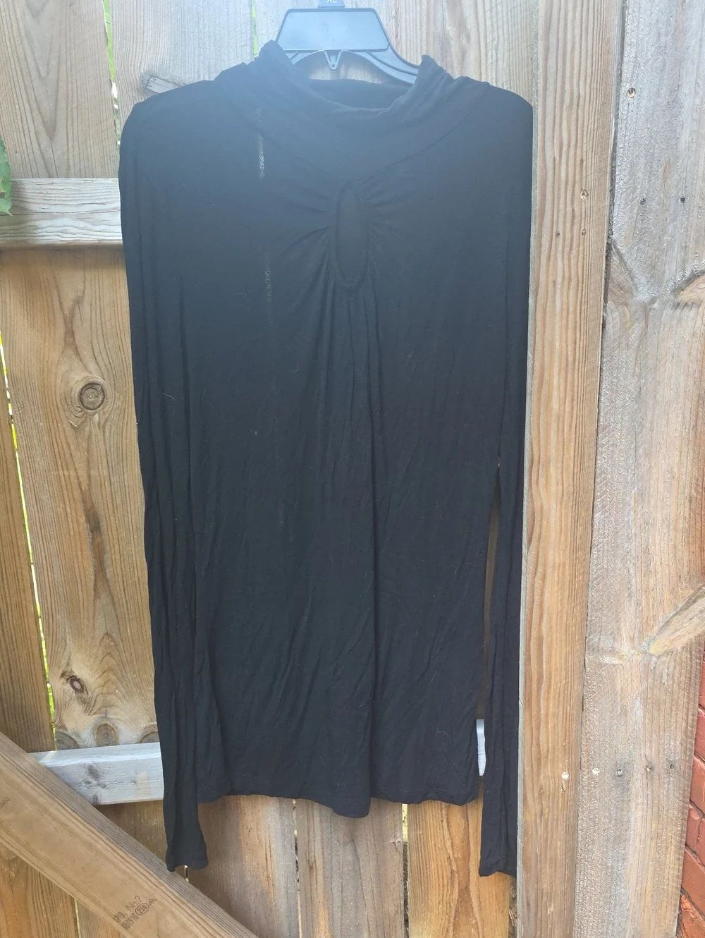 Cable & Gauge Black Keyhole Neck Long Sleeve Top